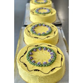 P�ske dessertkage - til 12 pers.