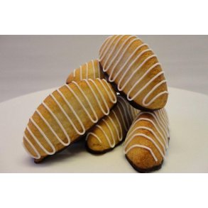 Klassisk kransekage med chokoladebund og glasur